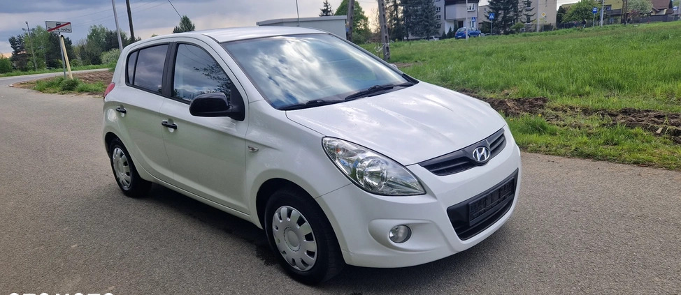 Hyundai i20 cena 12800 przebieg: 274000, rok produkcji 2009 z Murowana Goślina małe 154